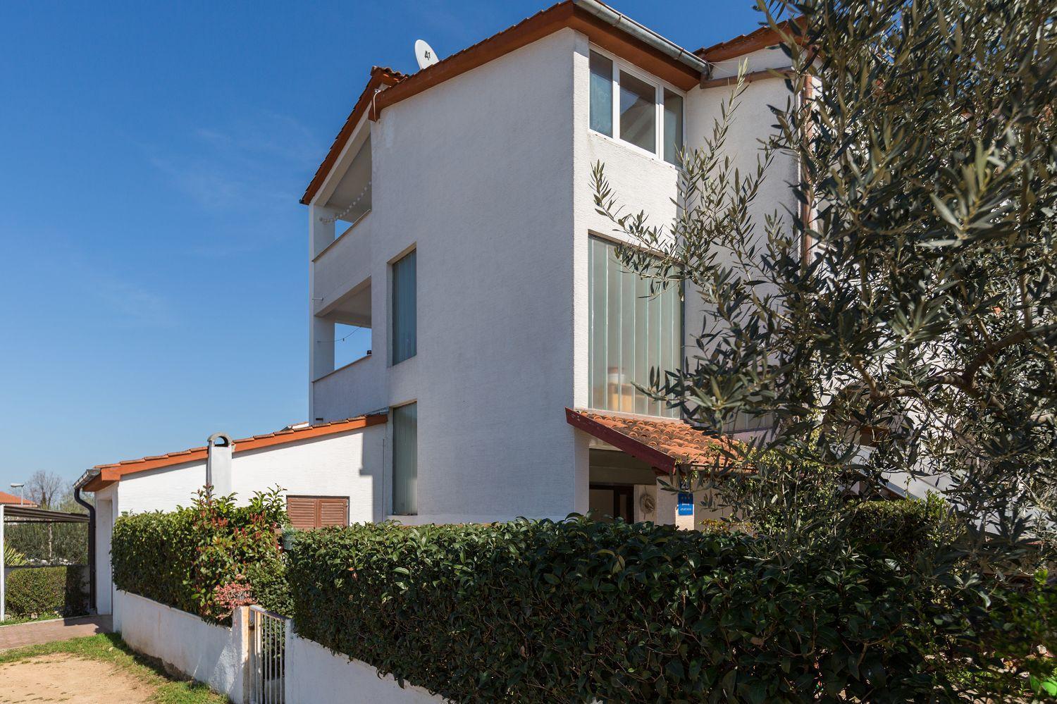 Modernes Mit Meerblick, Stylischem Interieur, Privatem Balkon, Grill, Klima, Wifi Poreč