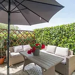 Modernes Apartment Mit Meerblick, Stylischem Interieur, Privatem Balkon, Grill, Klima, Wifi