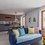Modernes Apartment Mit Meerblick, Stylischem Interieur, Privatem Balkon, Grill, Klima, Wifi